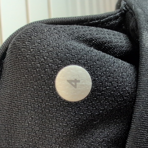 Lululemon Inspire Tight II Animal Swirl Embossed Black / Black Size 4 EUC - Picture 10 of 11